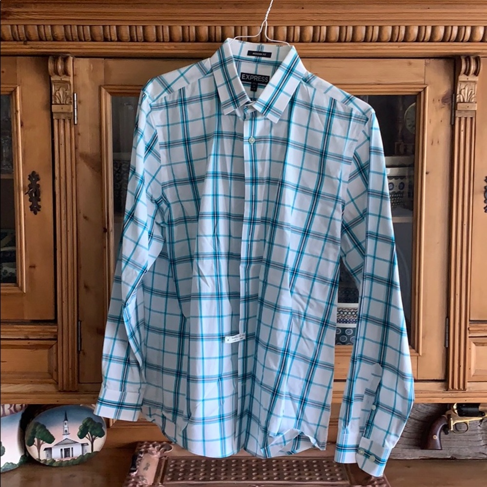 Men’s Express Long Sleeve Button Down